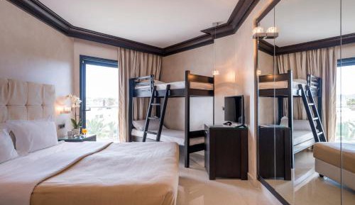 Quadruple Room with Land View 