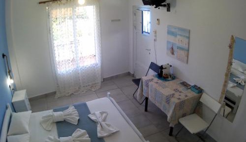 Studio (2 Adults)