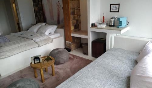 Suite with Garden View