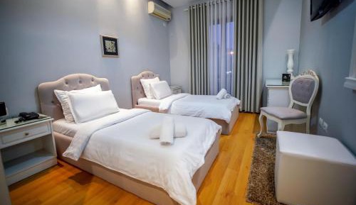 Large Twin Room