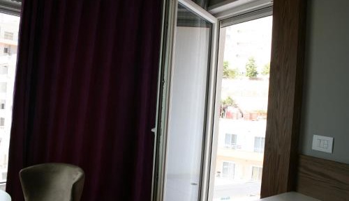 Deluxe Double Room with Side Sea View