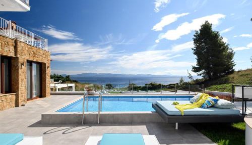 Deluxe Suite with Private Pool