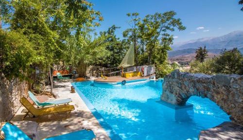 Two-Bedroom House - Split Level