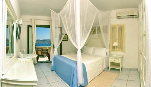 Honeymoon Suite