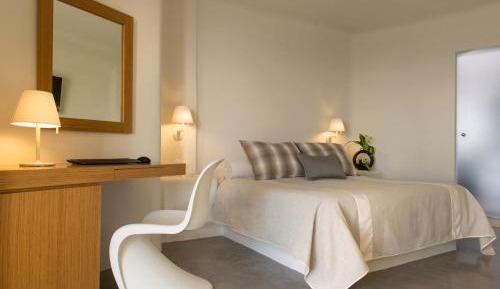 Deluxe Double Room with Caldera and Sunset view