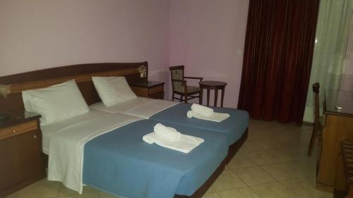 Standard Twin Room with Garden View