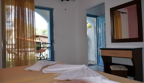 Basic Triple Room