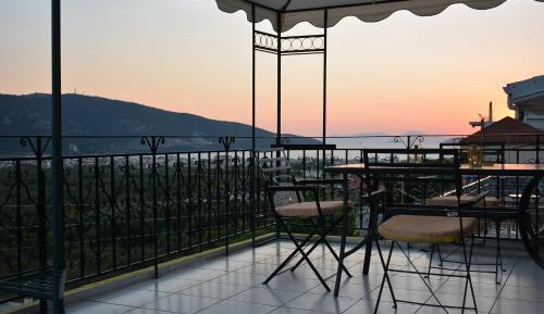 Studio Apartment with Sea View