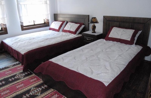 Berat Hotel | Hotel Belgrad Mangalem