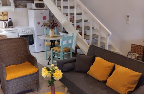 Vamos Apartment | Little Lotus Apartment