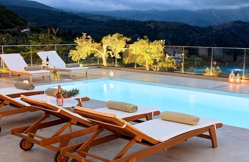 Argyroupoli House | Mountain hut "Villa Barozziana"