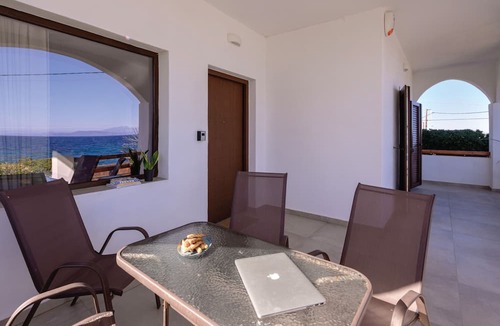 Spata-Artemida Villa | Nami Villa Beach Front Airport by Airstay