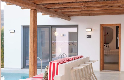 Mylopotas Hotel | FarOut BeachClub - Rooms & Camping