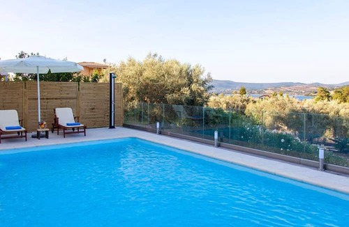 Lygia Villa | Villa Manos in Ligia