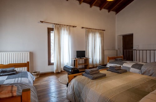 Archanes Villa | Walnut Tree Villa Ano Archanes-10km From Heraklion