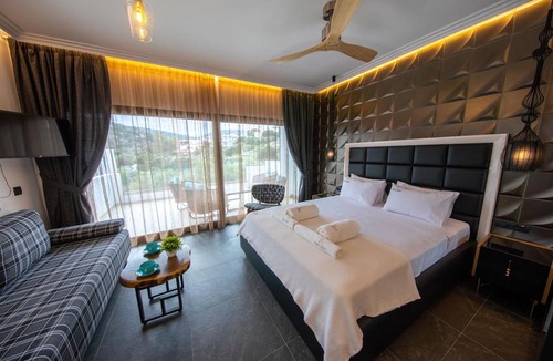 Ammoudara House | Beach Walk Luxury Suites