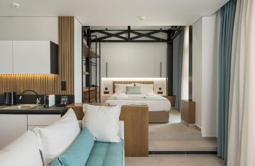 Agia Marina Hotel | Ostrakon Suites