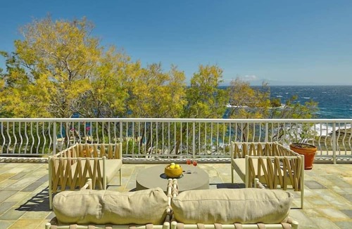 Ormos Agiou Ioannou Villa | Villa Bianca Summary: