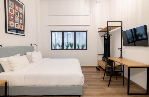 Nea Smirni House | Earos Urban Living