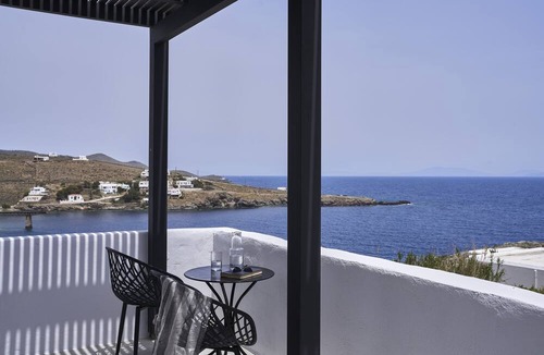 Loutra Hotel | The Thermia Suites