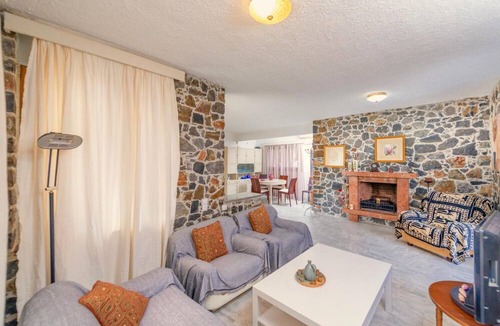 Vathianos Kampos House | The Kokkini Beach Retreat