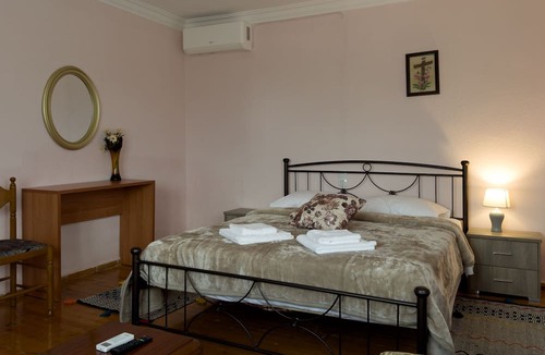 Kastraki Villa | Fani's House Under Meteora