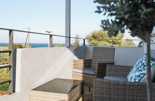 Agia Pelagia Bed & Breakfast | -Ammira Mare-House near sea with pool
