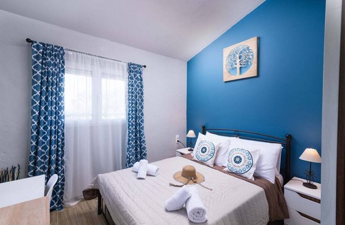 Agia Pelagia Bed & Breakfast | -Ammira Mare-House near sea with pool