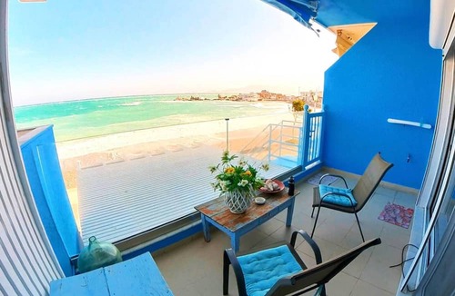 Haraki Apartment | Deluxe Beach Apartment- Sleeps 2 & Private Terrace