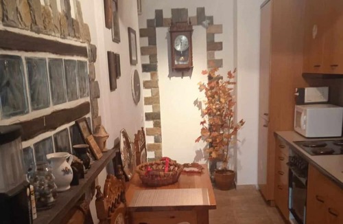 Nea Anchialos House | Alonaki Seafront Cottage