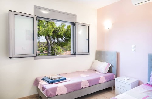 Oropos Villa | Villa "Magic View" with Private Pool & Wi-Fi
