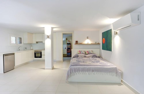 Kontokali House | Unique location, 20m private path to the sandy beach, 5km from Corfu town.