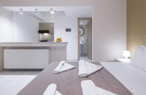 Melissopetra House | Maria Apartments