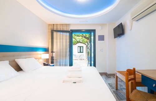 Anissaras Hotel | Anna Maria Village