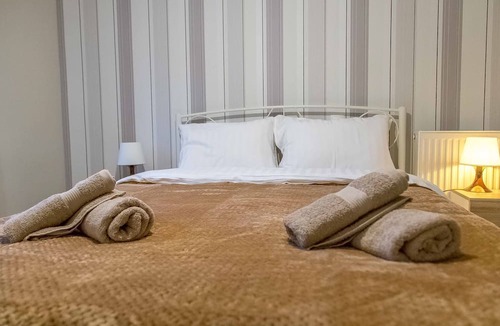 Kalambaka Villa | Historic Luxury House Heart of Meteora