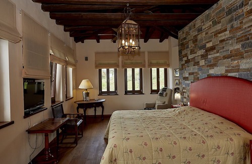Kali Vrysi Villa | Black Diamond Luxury Unique Villa Pelion