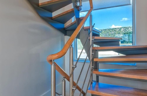 Lavreotiki House | Holiday villa inside a private and secure property