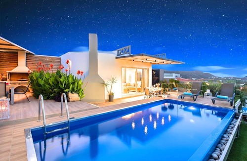 Vathi House | Canes Villa Heated Pool