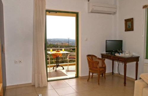 Pitharion Apartment | The Garden of Zephyrus - East