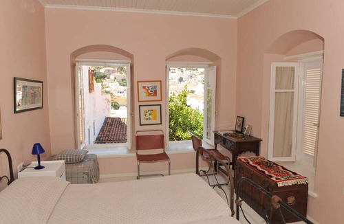 idhra Villa | Dione House