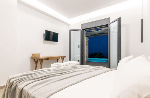 Agia Marina Villa | Castielia Residence