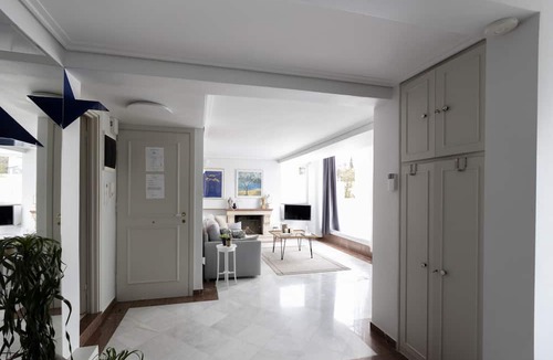 Anafiotika Apartment | Look Out Ancient Athens From A Unique Spot