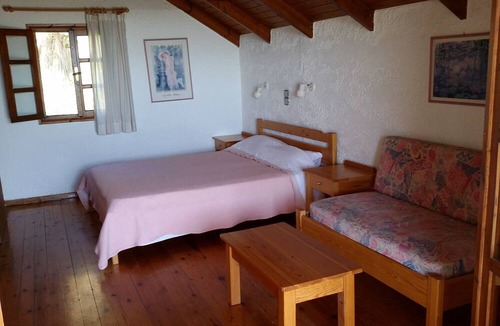 Palaiochora House | Exclusive Cottages in a quiet oliverove near the sea