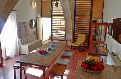 Drapanos Apartment | 2 Apartments Sharing Garden and Pool