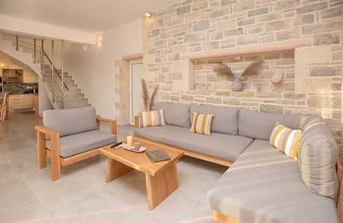 Faistos Villa | Villa Pnoe Seaside ★ Luxurious, Seafront & Private