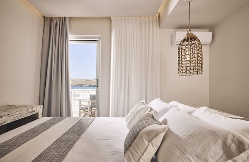 Loutra Hotel | Kythnos Bay Hotel