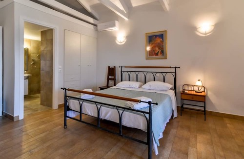 Thermisia Villa | Opensea Villa Private Beach & Tennis Court
