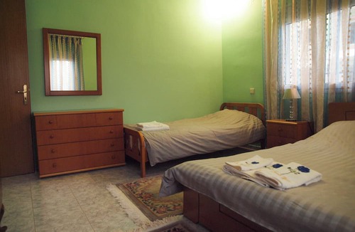 Trikala Apartment | Charming Trikala Apartment With Garden & Central Heating