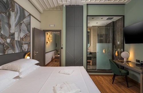 Old Town Hotel | Veneri Boutique Suites