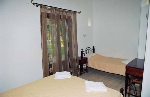 Lefokastron Apartment | Luxurious beach bungalows with sea view - Exclusive rental for groups of up to 15 people